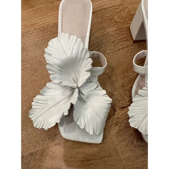 Cecelia New York White Leather Floral Block Heel Sandals Mules Size 7 Square Toe